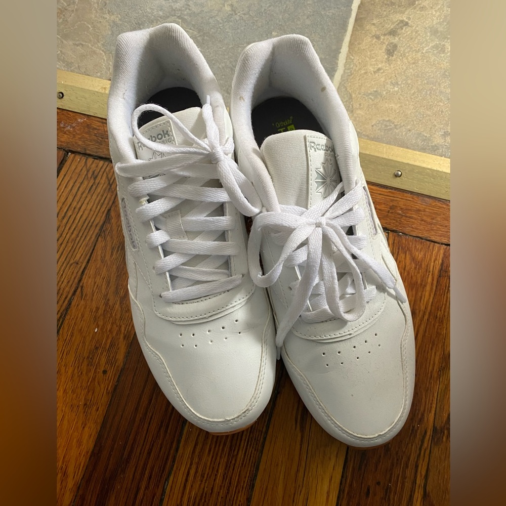 Women’s sneakers Size 9.5